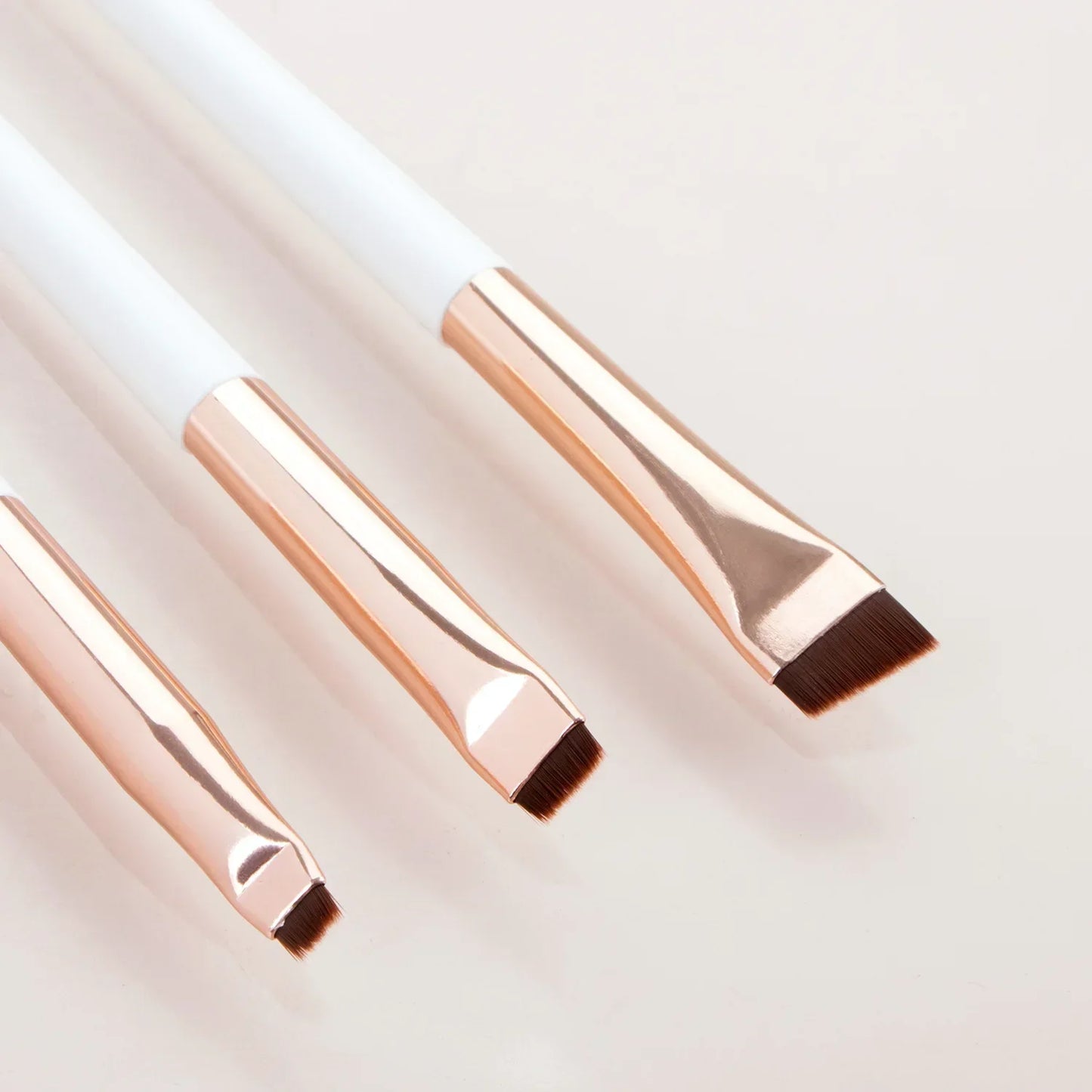 3 edge eyeliner brush