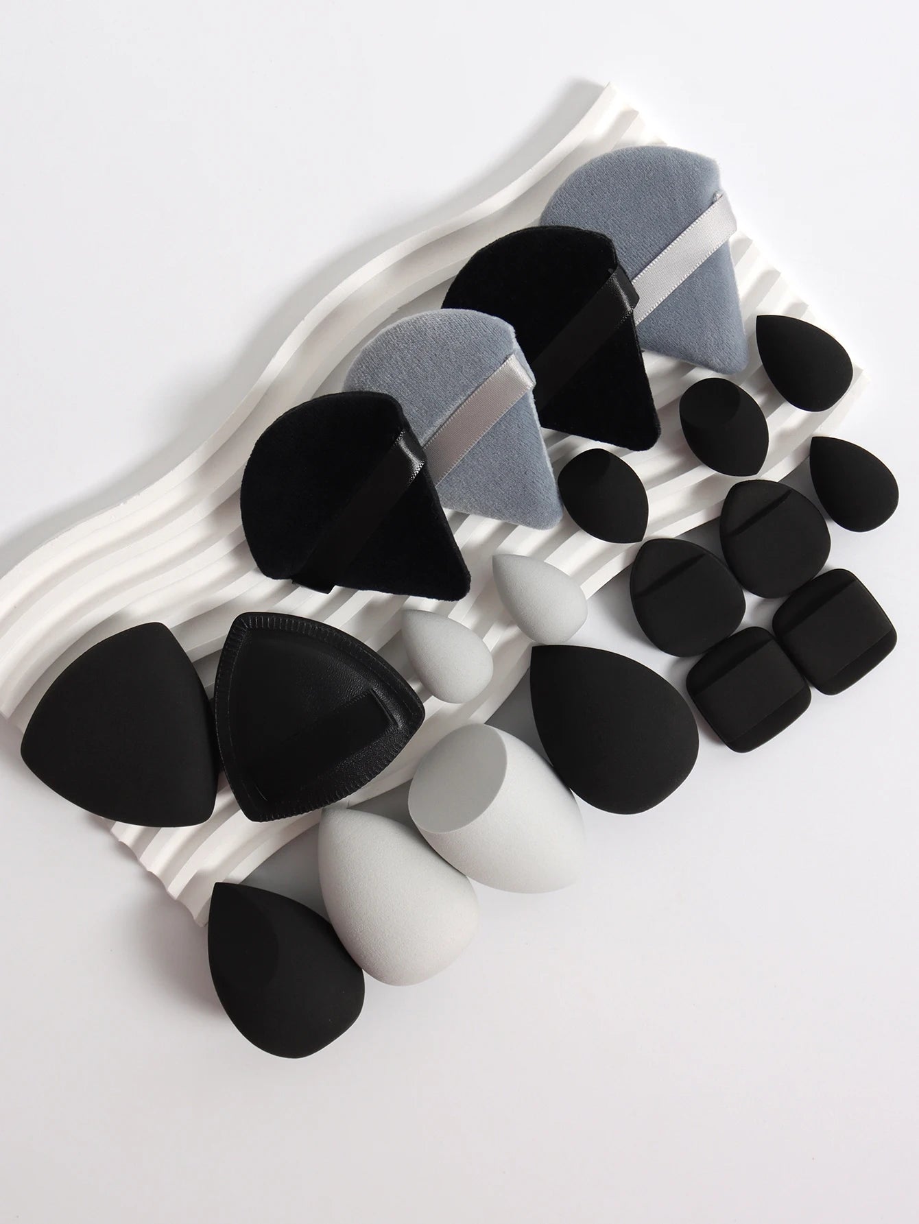 20 Pcs Pink Makeup Sponge and Makeup Puff Set Suitable for Face Cream and Powder Concealer Powder Makeup