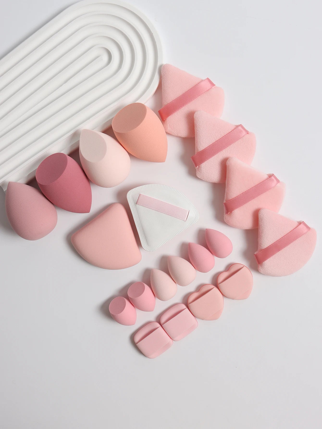 20 Pcs Pink Makeup Sponge and Makeup Puff Set Suitable for Face Cream and Powder Concealer Powder Makeup