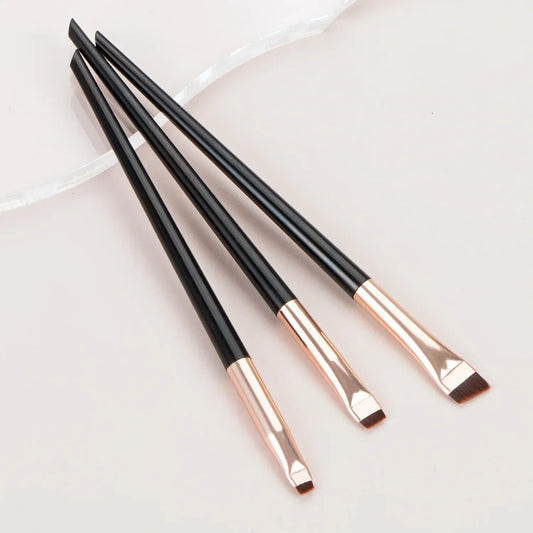 3 edge eyeliner brush